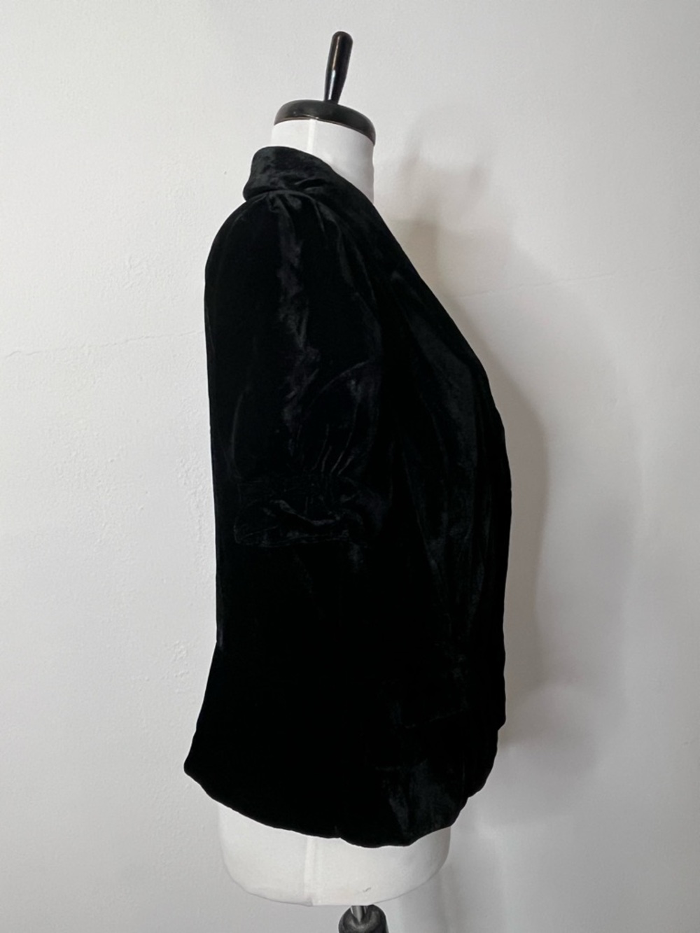 Newport News Black Velvet Short Sleeve  Jacket - Picture 3 of 8